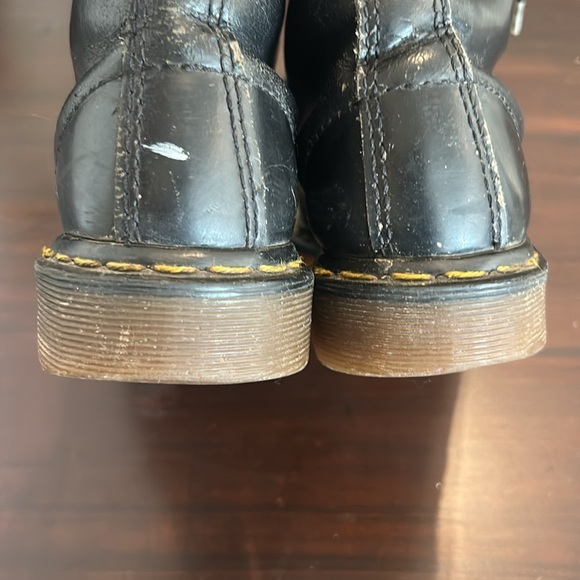 Dr. Martens Vintage 1460 Made In England Boots Black Leather Size 6 - Picture 16 of 16